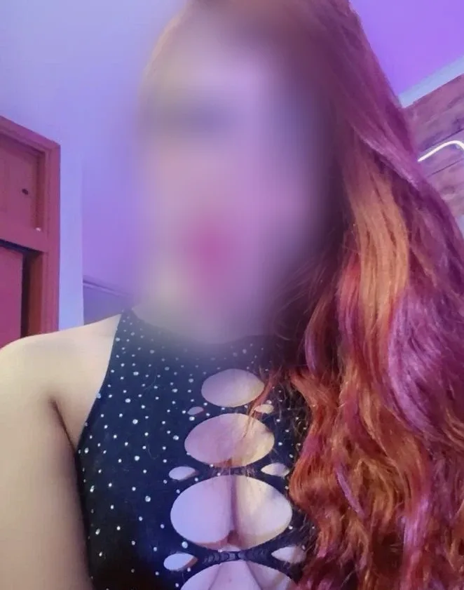 Agnes, 23