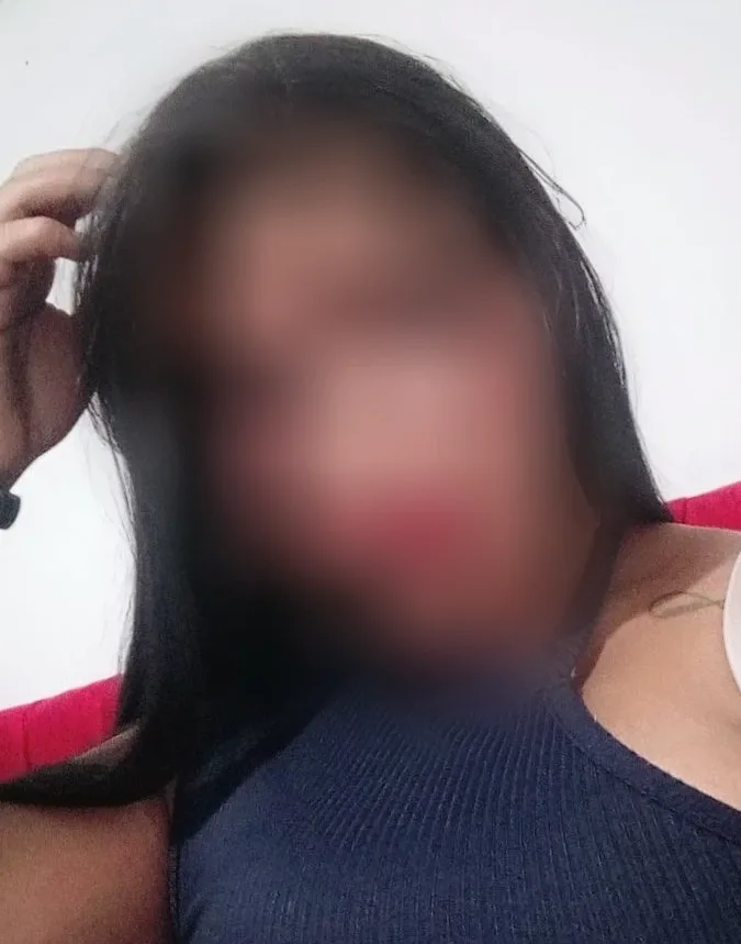 Anne, 22