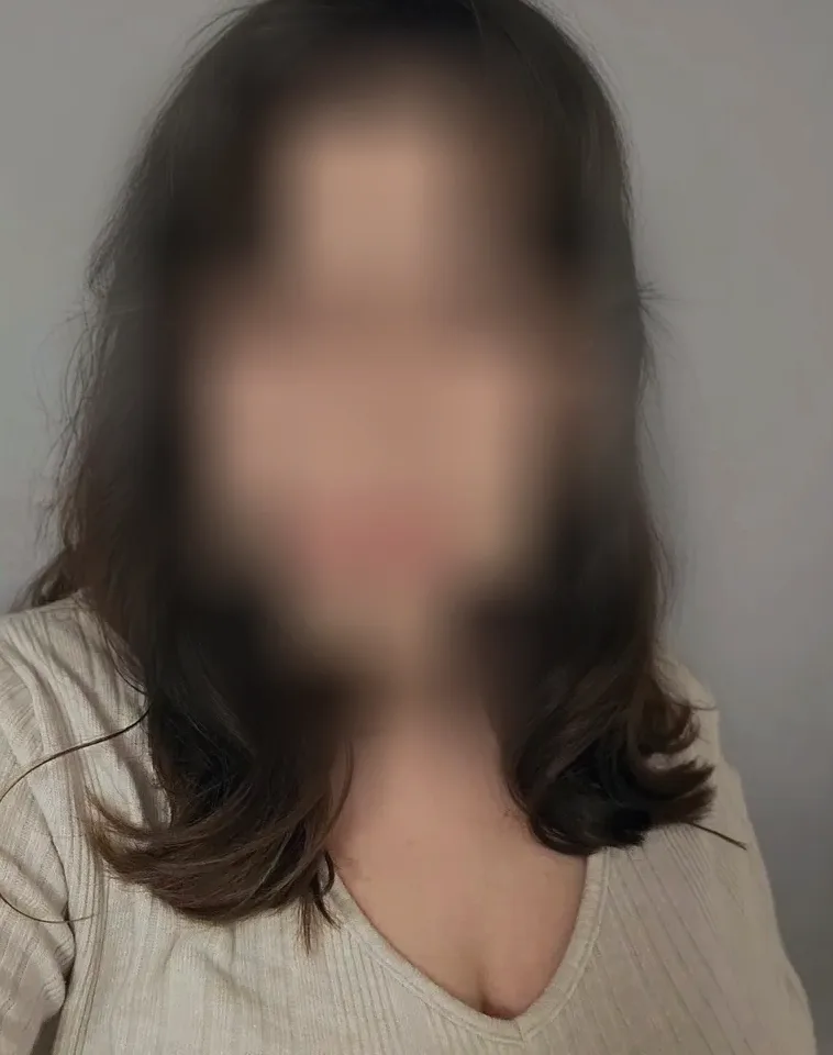 Emma, 26