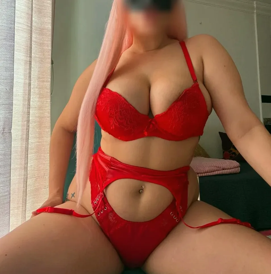 Signe, 25
